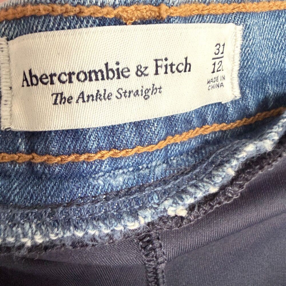 NWT Abercrombie and Fitch The Ankle Straight Maternity Med Wash Jeans 31 Long - Picture 4 of 7